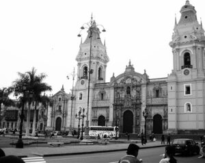 Misterios y fantasmas de Lima – Poster